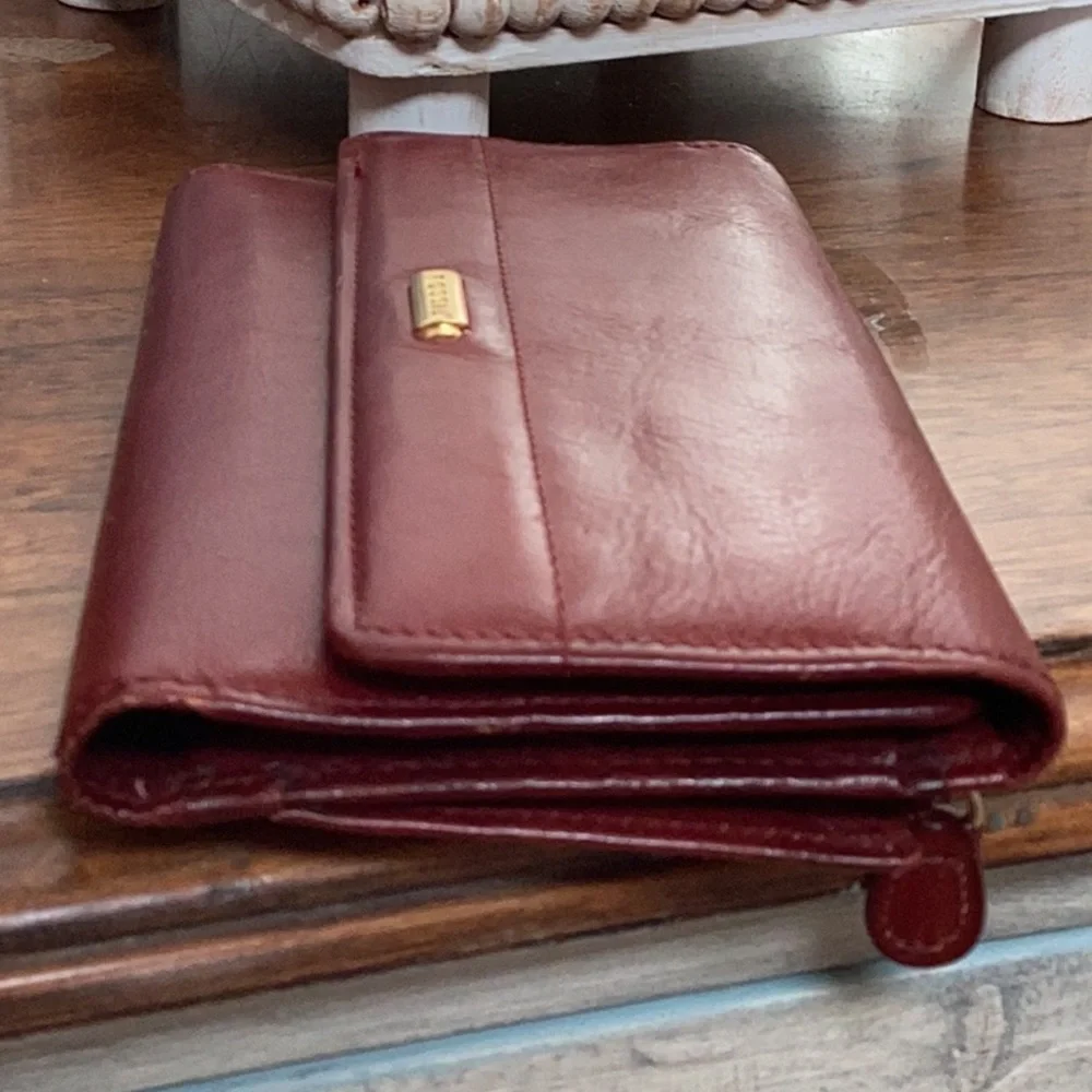 Fossil vintage red, soft genuine leather checkbook wallet - Picture 4 of 16